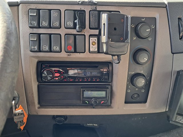 Vrachtwagen, volvo, fe s 4x2r, 2008, met kraan, hiab 144ds-2 hiduo - afbeelding 42 van  56