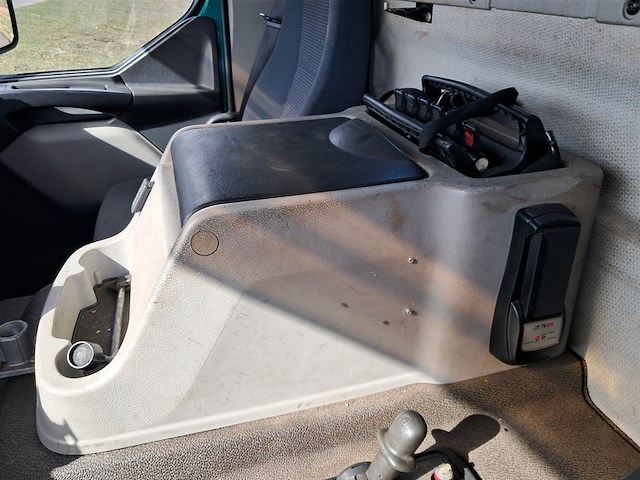 Vrachtwagen, volvo, fe s 4x2r, 2008, met kraan, hiab 144ds-2 hiduo - afbeelding 46 van  56