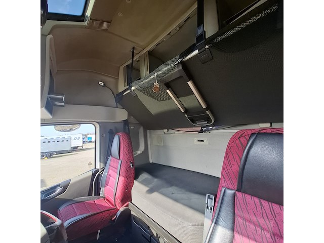 Vrachtwagen, volvo, fh, 2016 - afbeelding 18 van  34