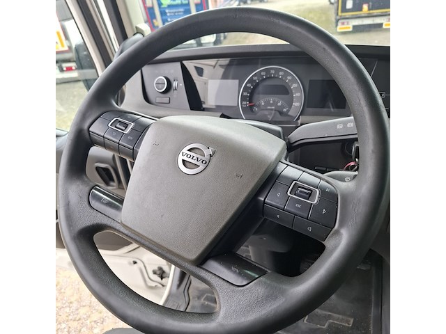Vrachtwagen, volvo, fh, 2016 - afbeelding 10 van  41
