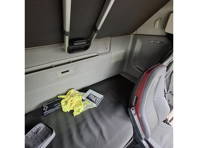 Vrachtwagen, volvo, fh, 2016 - afbeelding 24 van  41