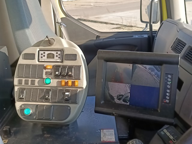 Vrachtwagen, volvo, fll 42, 2009, met veegopbouw, johnston - afbeelding 3 van  35