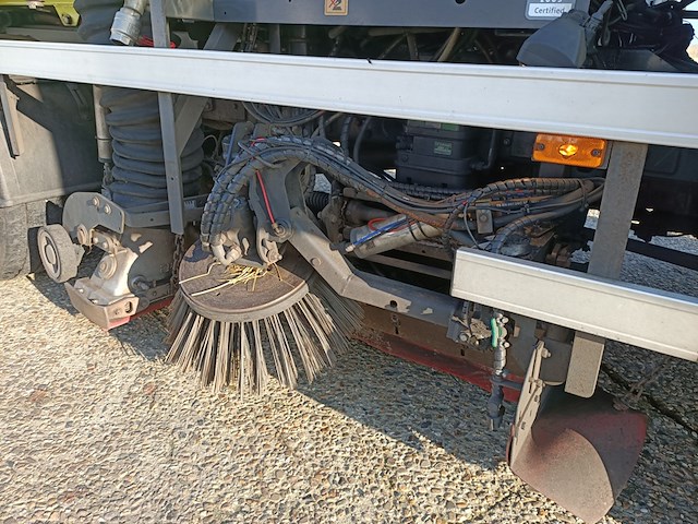 Vrachtwagen, volvo, fll 42, 2009, met veegopbouw, johnston - afbeelding 13 van  35