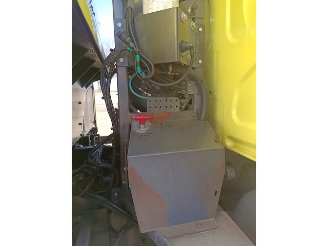 Vrachtwagen, volvo, fll 42, 2009, met veegopbouw, johnston - afbeelding 18 van  35