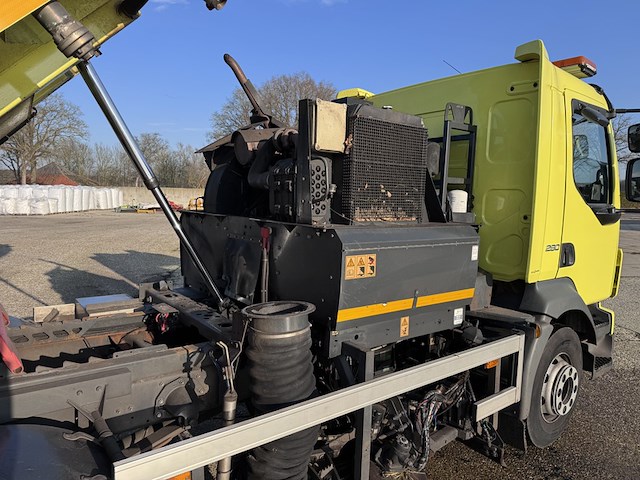 Vrachtwagen, volvo, fll 42, 2009, met veegopbouw, johnston - afbeelding 27 van  35