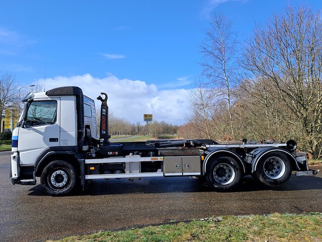 Vrachtwagen, volvo, fm 330 eev 6x2, 2011, met haakarmsysteem, hiab xr21s56s rw-dtla - afbeelding 12 van  58