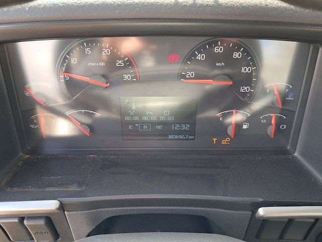 Vrachtwagen, volvo, fm 330 eev 6x2, 2011, met haakarmsysteem, hiab xr21s56s rw-dtla - afbeelding 37 van  58