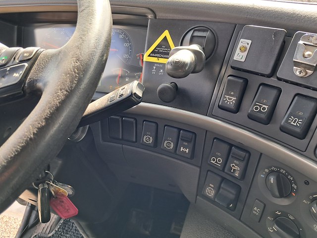 Vrachtwagen, volvo, fm 330 eev 6x2, 2011, met haakarmsysteem, hiab xr21s56s rw-dtla - afbeelding 38 van  58