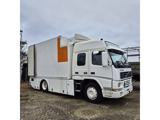 Vrachtwagen, volvo, fm 7, 2001 - afbeelding 1 van  22