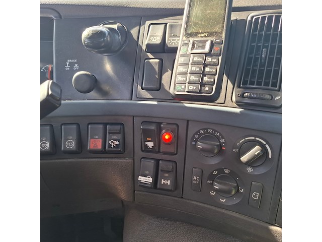 Vrachtwagen, volvo, fm400 6x2r fal9.0 radt-a8 high, 2008, met ajk hydrolift nhs25-6180 haakarmsysteem - afbeelding 46 van  60