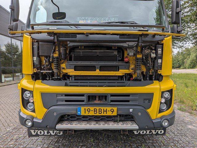 Vrachtwagen, volvo, fmx 410 6x6, 2012, met autolaadkraan, hmf 1420-k2 - afbeelding 40 van  47