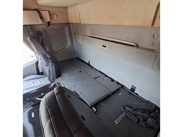 Vrachtwagen, volvo - afbeelding 5 van  17