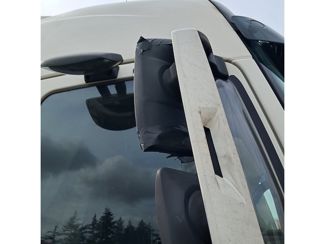Vrachtwagen, volvo - afbeelding 9 van  17