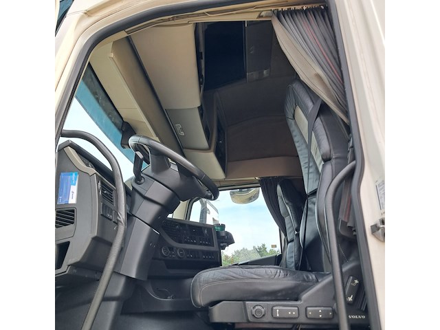Vrachtwagen, volvo - afbeelding 16 van  17