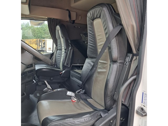 Vrachtwagen, volvo - afbeelding 17 van  17