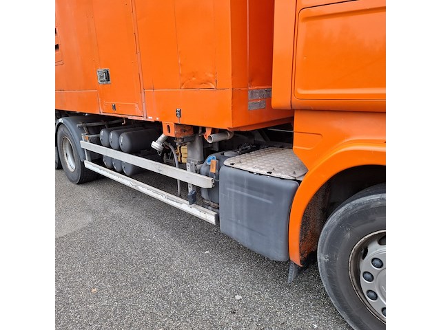 Vrachtwagen voorzien van hogedruk waterstraalmachine, scania, r410, oranje, 2016 - afbeelding 6 van  65