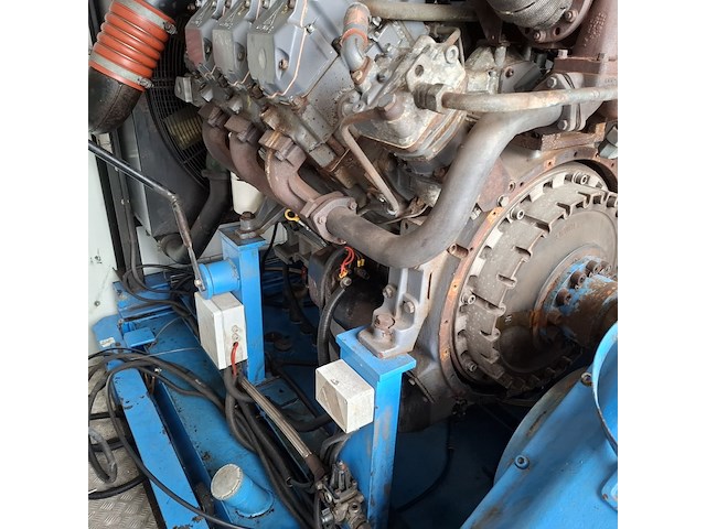 Vrachtwagen voorzien van hogedruk waterstraalmachine, scania, r410, oranje, 2016 - afbeelding 26 van  65