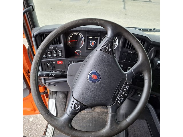 Vrachtwagen voorzien van hogedruk waterstraalmachine, scania, r410, oranje, 2016 - afbeelding 52 van  65