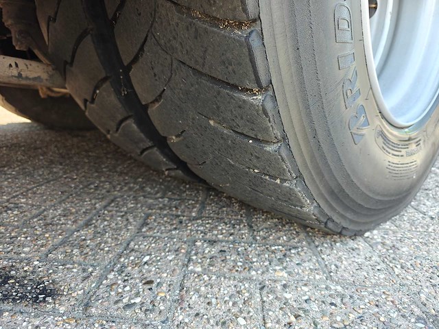 Vrachtwagen - afbeelding 9 van  49