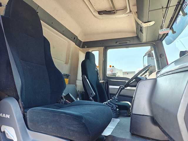 Vrachtwagen - afbeelding 18 van  49