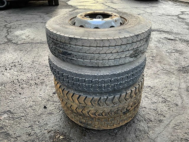 Vrachtwagenband (4x) - afbeelding 3 van  9