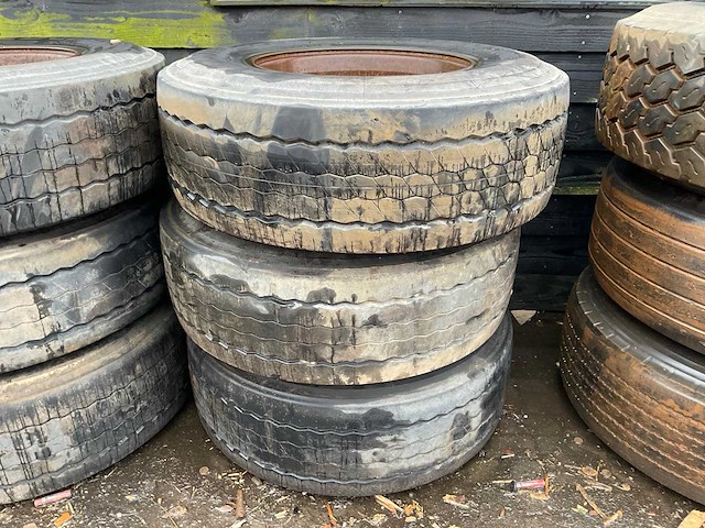 Vrachtwagenband op velg (9x) - afbeelding 12 van  15