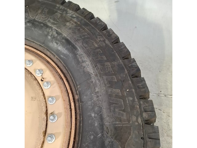 Vrachtwagenband op velg, michelin, x force - afbeelding 3 van  8