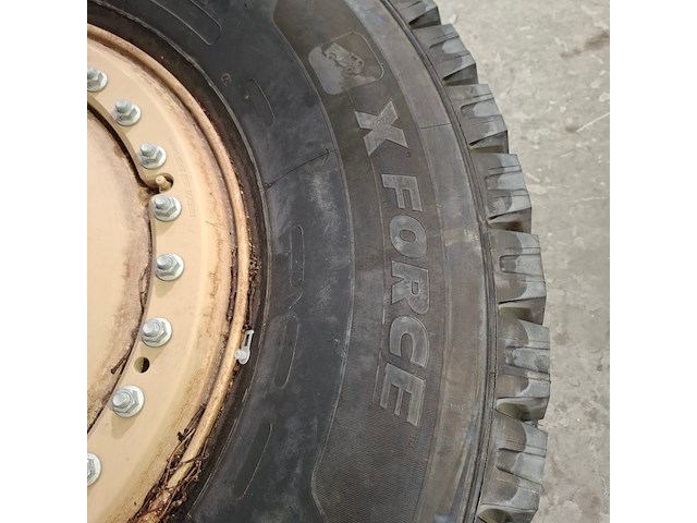 Vrachtwagenband op velg, michelin, x force - afbeelding 5 van  8