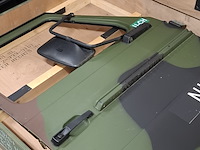 Vrachtwagendeur in transportkist - afbeelding 5 van  11