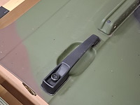 Vrachtwagendeur in transportkist - afbeelding 7 van  11