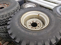 Vrebrede standaard - 36 inch hummer 8x165,1 - velg (4x) - afbeelding 1 van  4