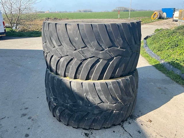 Vredestein - flotation trac 750/60r30.5 - tyre, wheel and rim (2x) - afbeelding 1 van  10