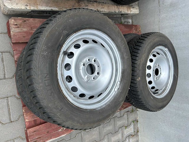 Vredestein - winter - 175/70 r14 - autoband (4x) - afbeelding 2 van  4