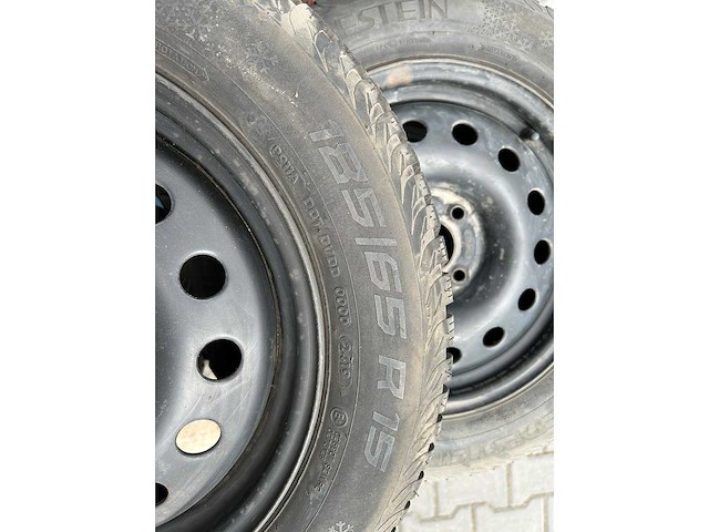 Vredestein - winter - 185/65 r15 - autoband (5x) - afbeelding 2 van  2