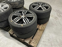 Vredestein 225/40r18 autoband (4x) - afbeelding 2 van  4