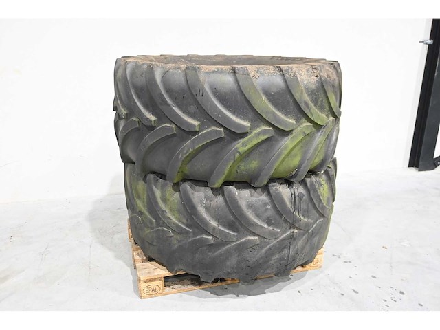 Vredestein 600/65r28 tractor band (2x) - afbeelding 1 van  3