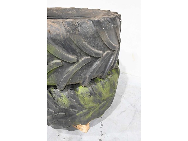 Vredestein 600/65r28 tractor band (2x) - afbeelding 2 van  3