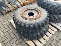 Vredestein band, wiel en velg unimog army 9.00-16 - afbeelding 2 van  5