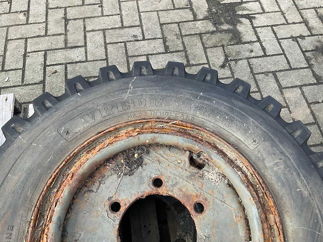 Vredestein band, wiel en velg unimog army 9.00-16 - afbeelding 5 van  5