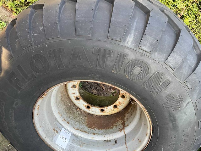 Vredestein flotation + band met velg - afbeelding 6 van  7