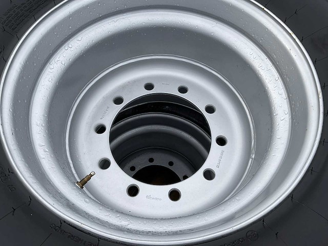 Vredestein flotation trac landbouwband met velg (2x) - afbeelding 3 van  5