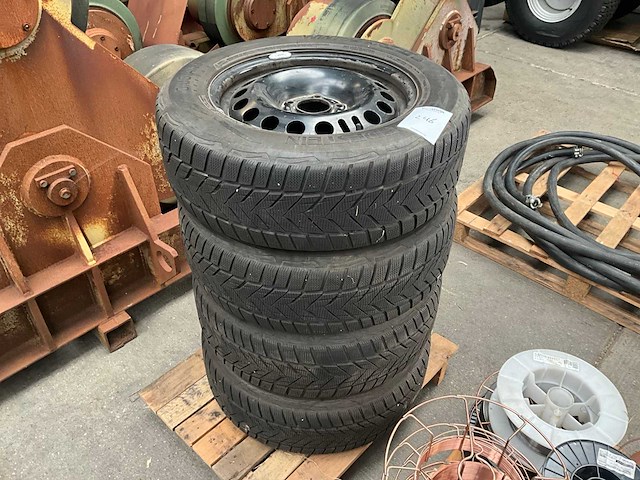 Vredestein guigiaro autoband 215/60 r16 (4x) - afbeelding 1 van  2