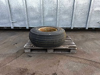 Vredestein – landbouwband 13.5/75-17 met velg 6-gaats (1x) - afbeelding 1 van  2