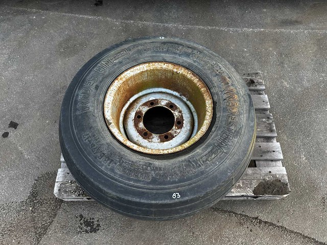 Vredestein – landbouwband 13.5/75-17 met velg 6-gaats (1x) - afbeelding 2 van  2