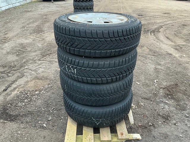 Vredestein snowtrac 2 autoband - afbeelding 3 van  3