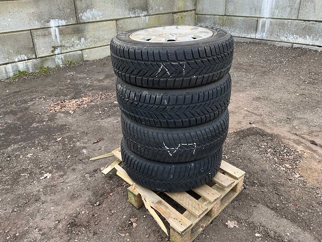 Vredestein snowtrac 2 autoband - afbeelding 5 van  11