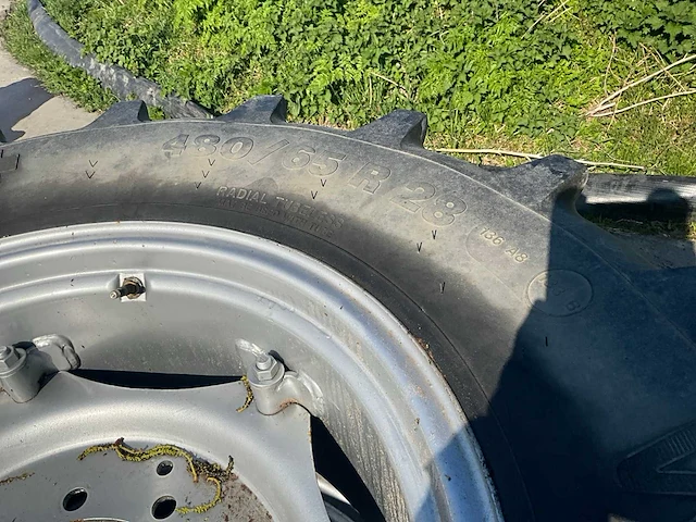 Vredestein traxion + 480/65r28 band met velg - afbeelding 3 van  13