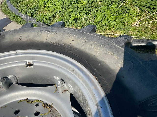 Vredestein traxion + 480/65r28 band met velg - afbeelding 5 van  6