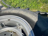 Vredestein traxion + 480/65r28 band met velg - afbeelding 5 van  6