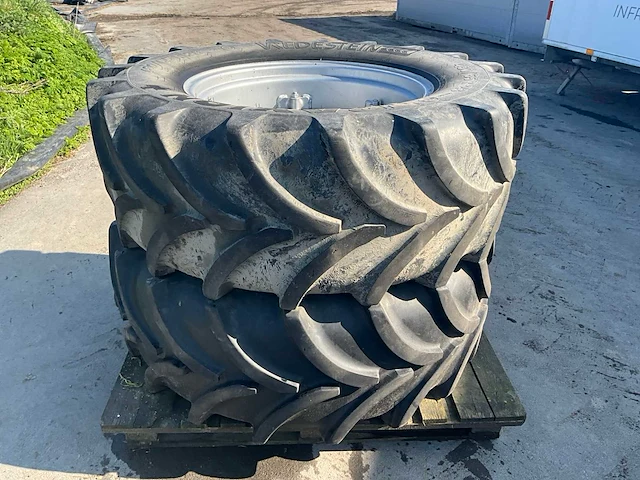 Vredestein traxion + 480/65r28 band met velg - afbeelding 8 van  13